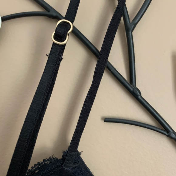 Black Lace Bralette - Picture 5 of 7
